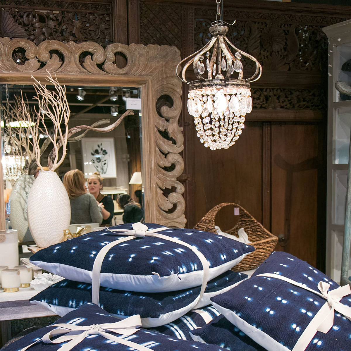abella-tear-drop-chandelier