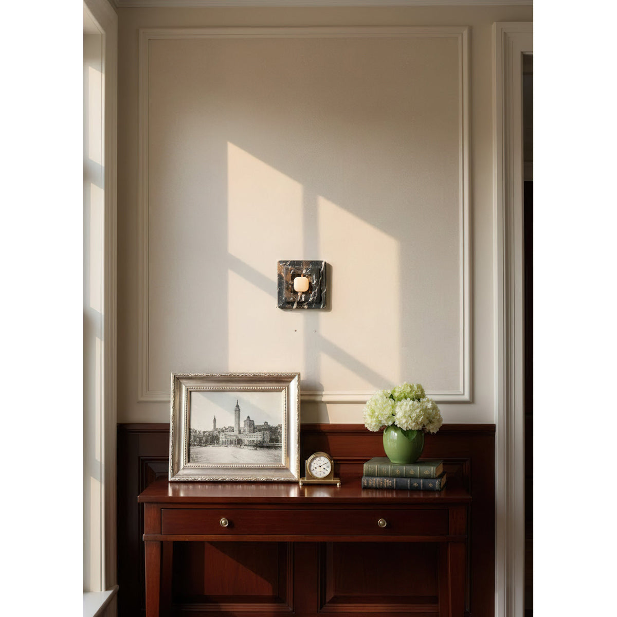 franklin-marble-wall-lamp