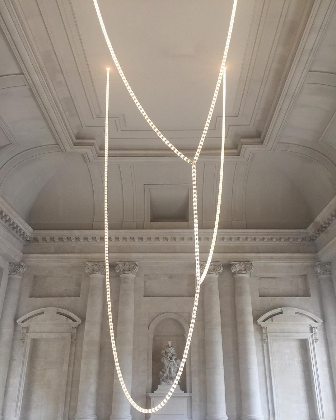 Gabriel Gold Crystal Chandelier – Sculptural LED Pendant for Modern Interiors