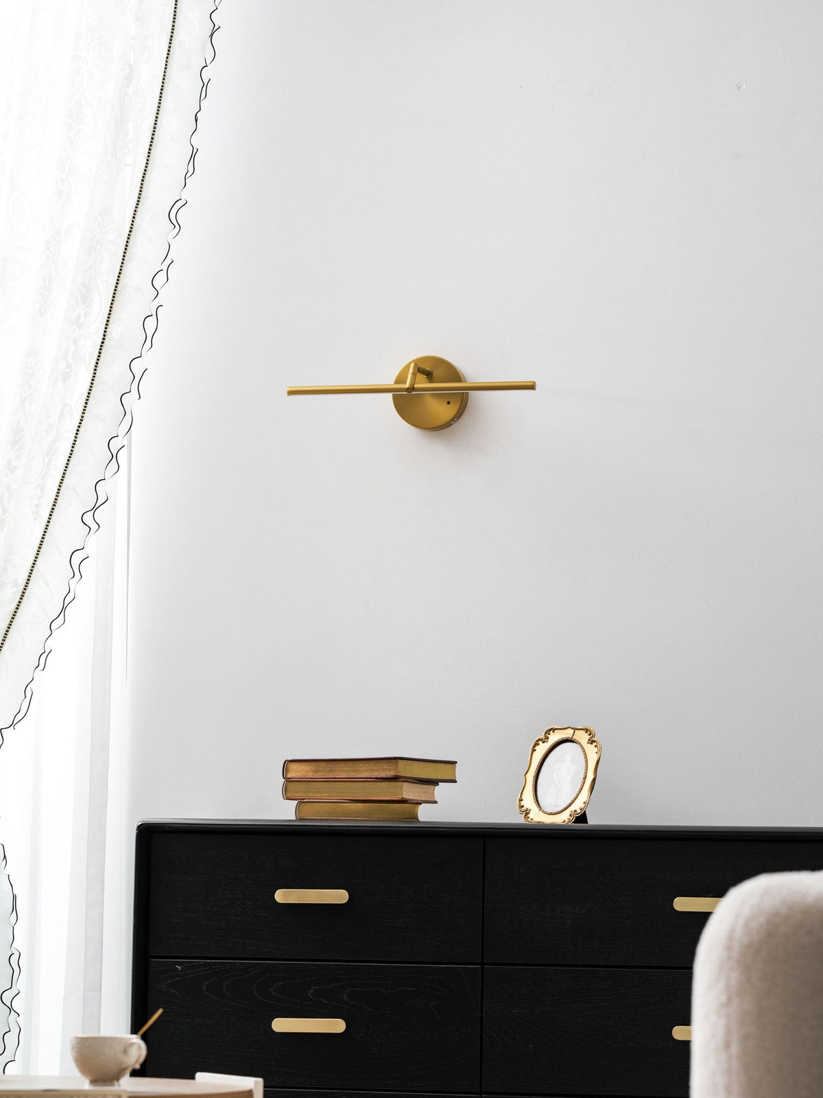 Galleria Slim Rechargeable LED Wall Sconce – Cordless, Dimmable