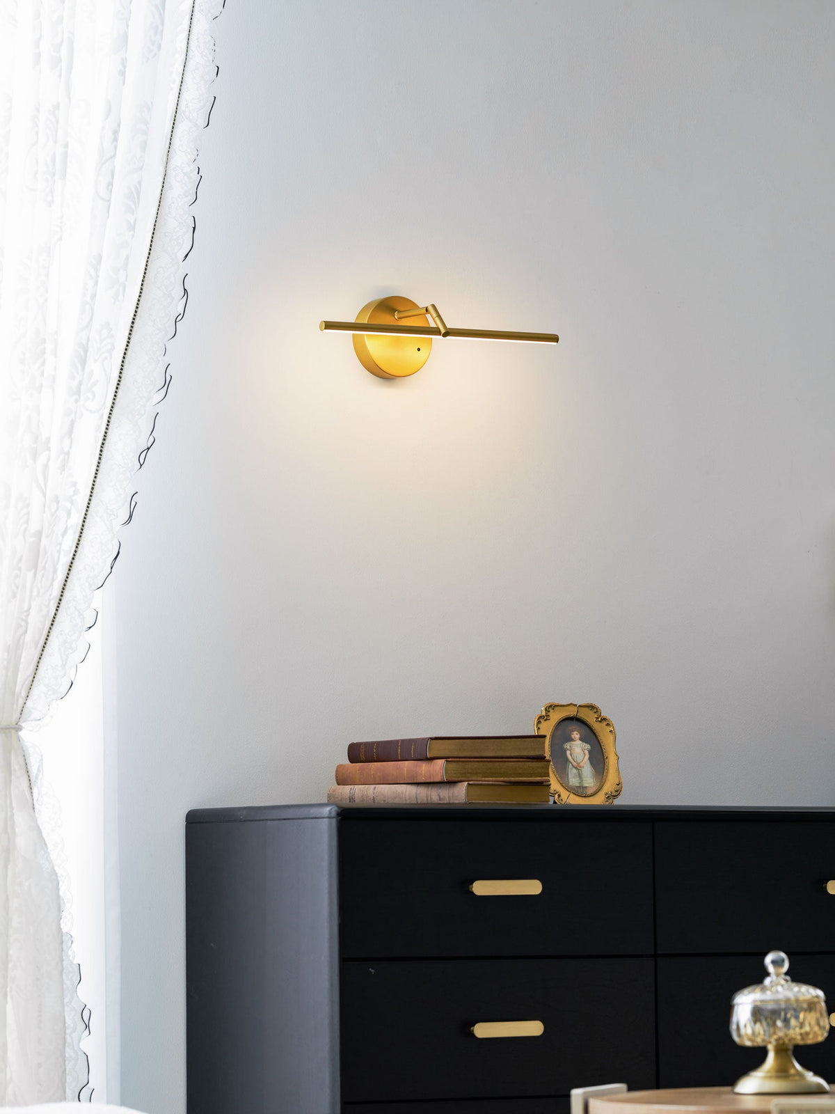 Galleria Slim Rechargeable LED Wall Sconce – Cordless, Dimmable