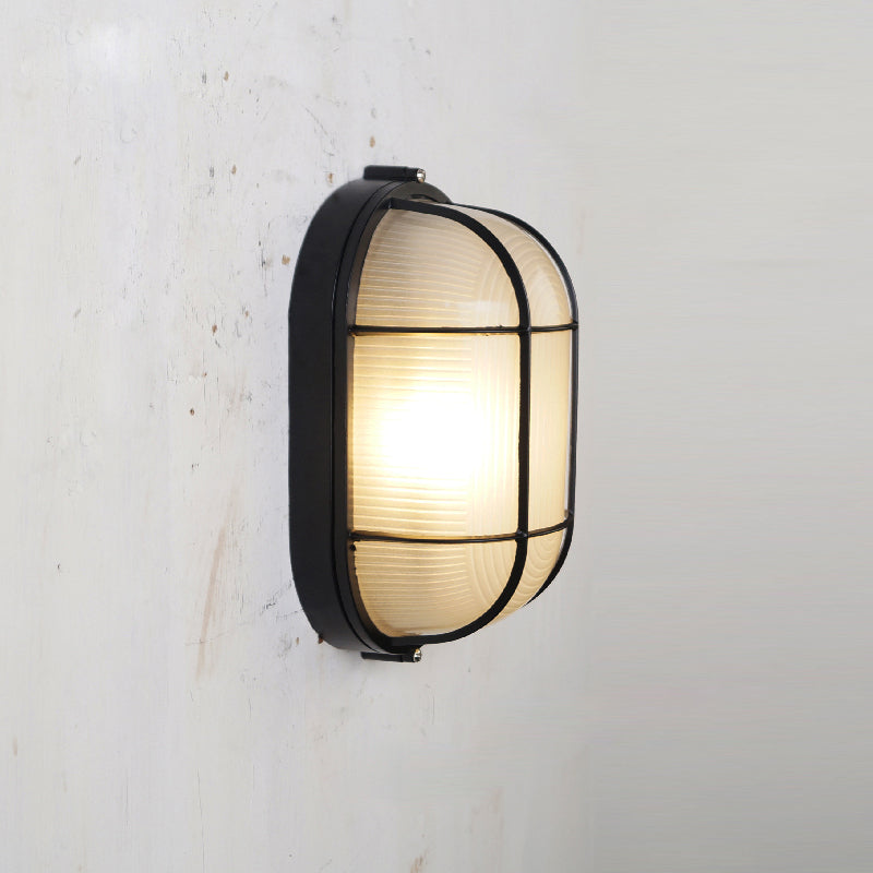 garden-trading-chatham-outdoor-sconce