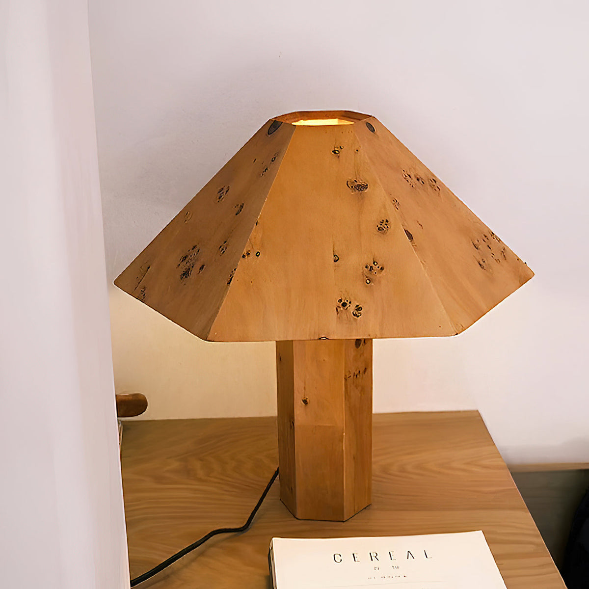 gena-table-lamp