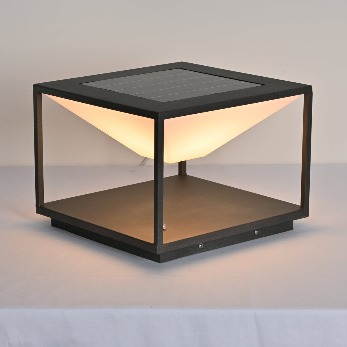 Geo Frame Solar Outdoor Light – Modern Minimalist LED Lantern