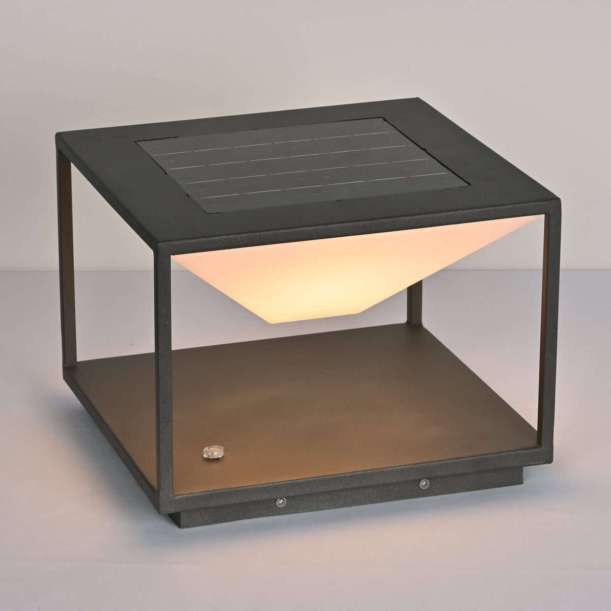 Geo Frame Solar Outdoor Light – Modern Minimalist LED Lantern