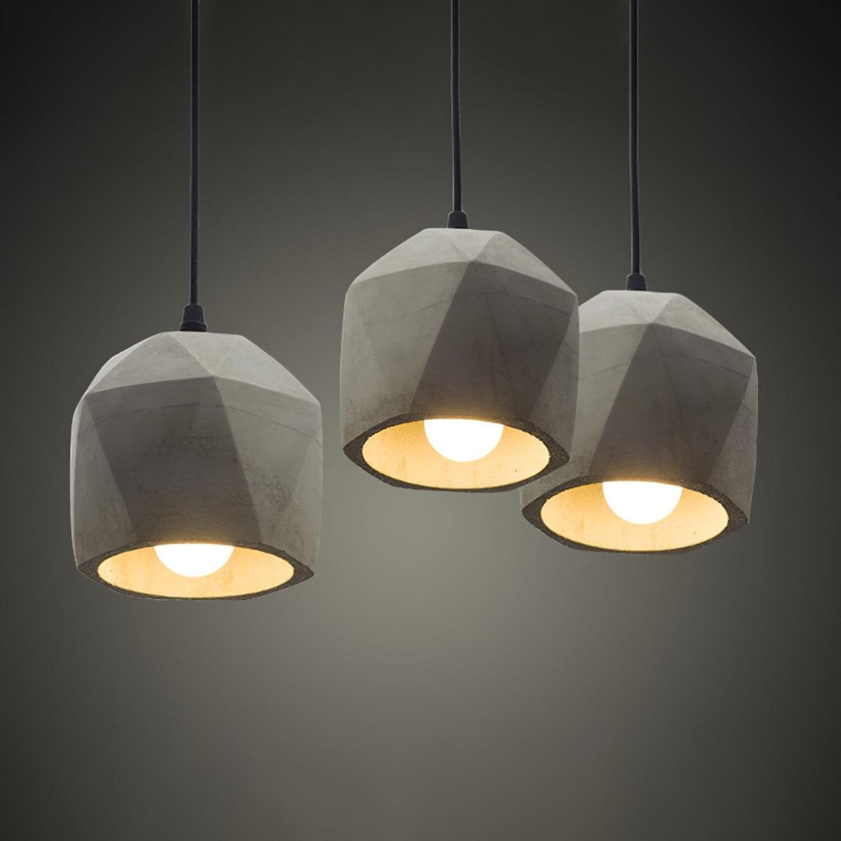 Georgia Faceted Concrete Pendant Light – Hand-Cast Brutalist Ceiling Lamp
