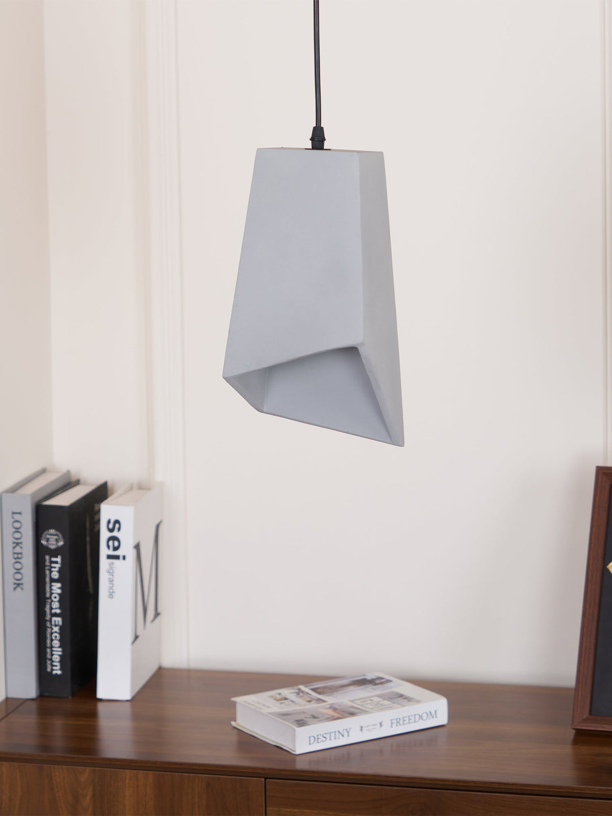 Georgia Faceted Concrete Pendant Light – Hand-Cast Brutalist Ceiling Lamp