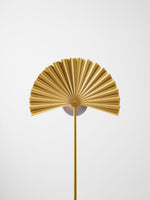 Gilded Fan Floor Lamp – Art Deco Illumination for Modern Living Spaces