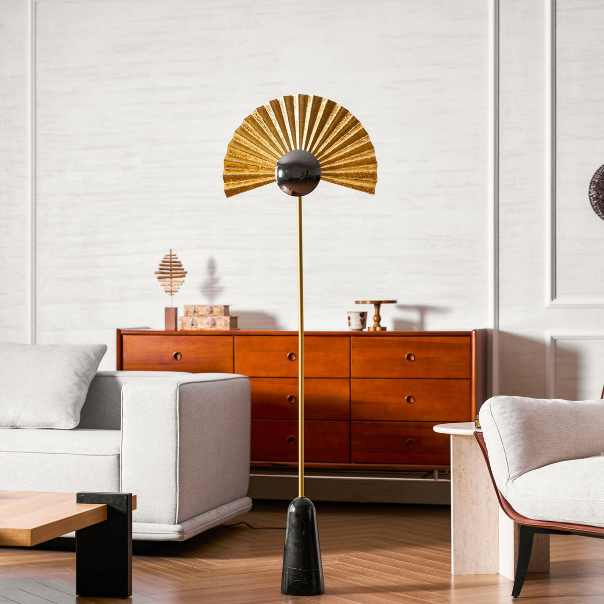 Gilded Fan Floor Lamp – Art Deco Illumination for Modern Living Spaces