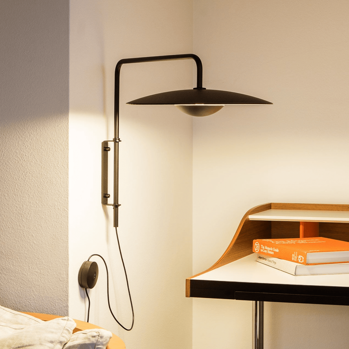 Ginger Plug-In Wall Sconce – Modern LED Wall Light for Bedroom & Living Room