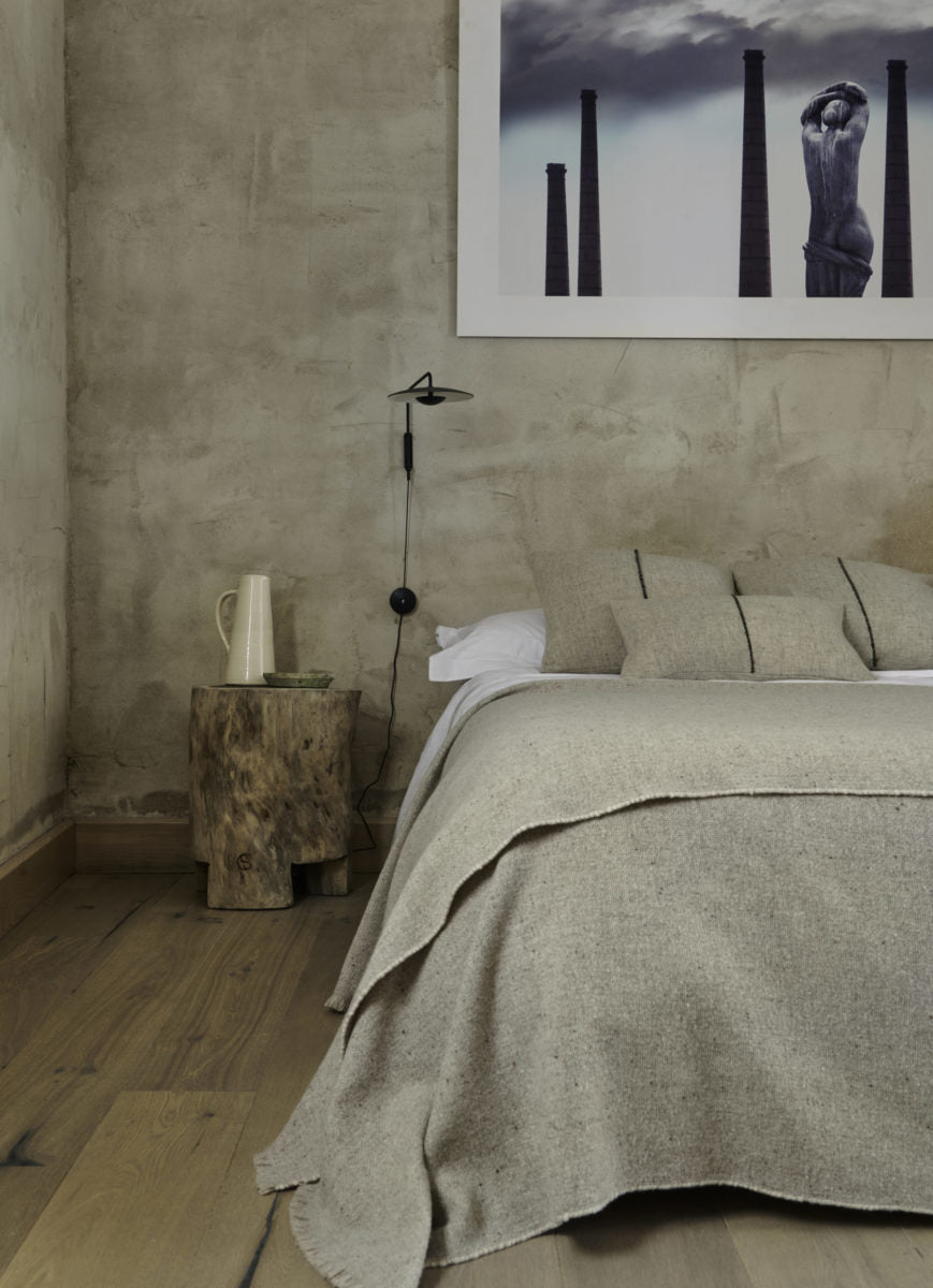 Ginger Plug-In Wall Sconce – Modern LED Wall Light for Bedroom & Living Room