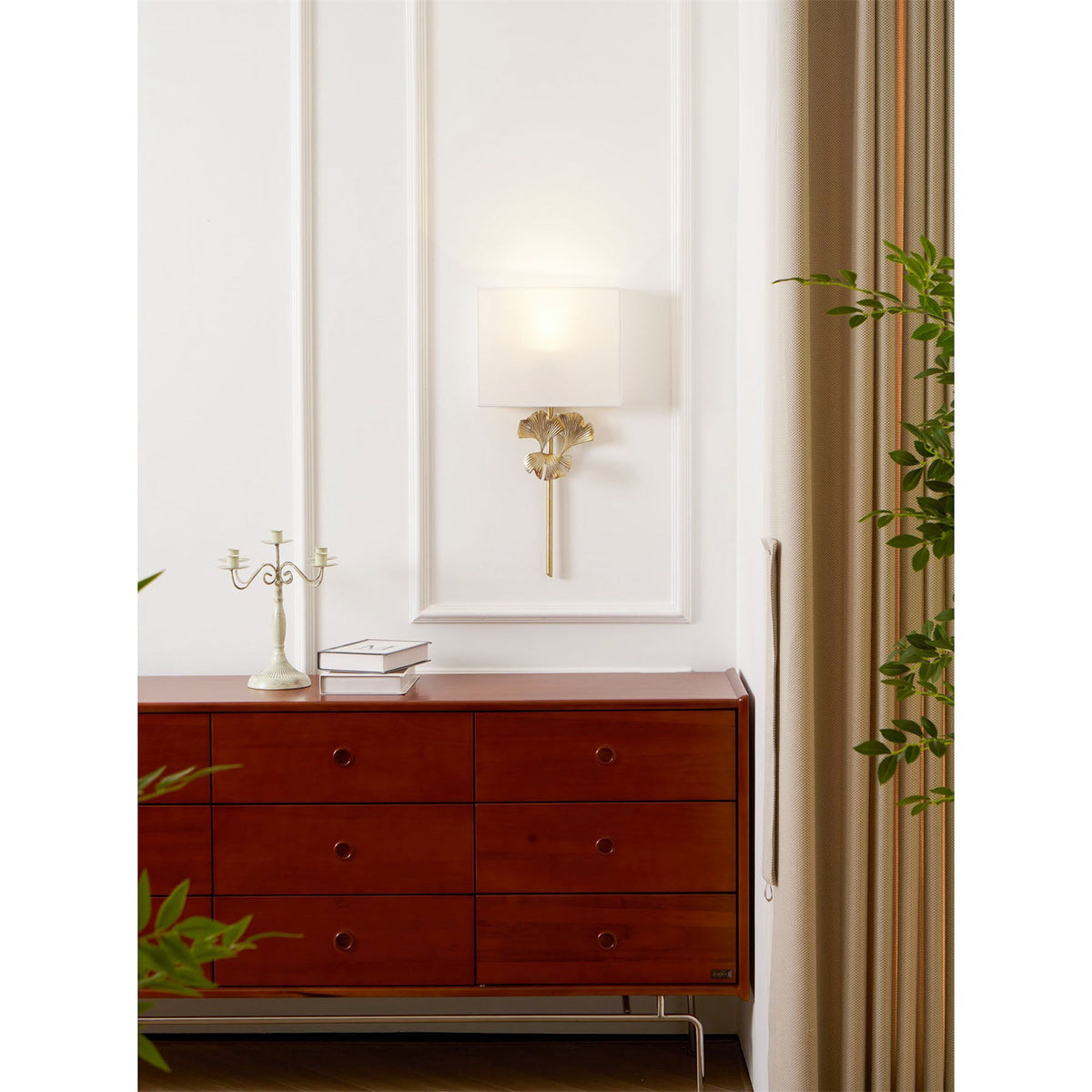 gingko-wall-lamp