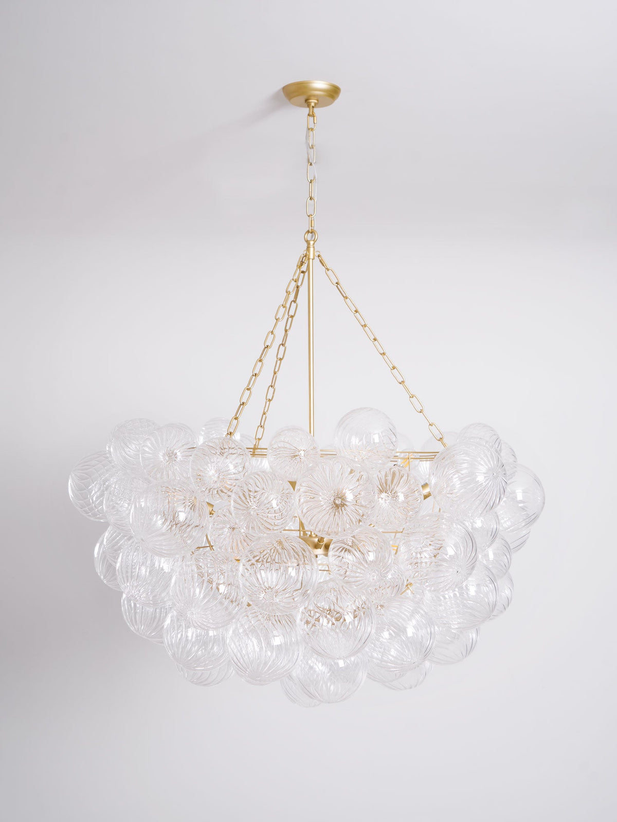 Lumière Cascade Glass Ball Chandelier – Modern Sculptural Pendant Light