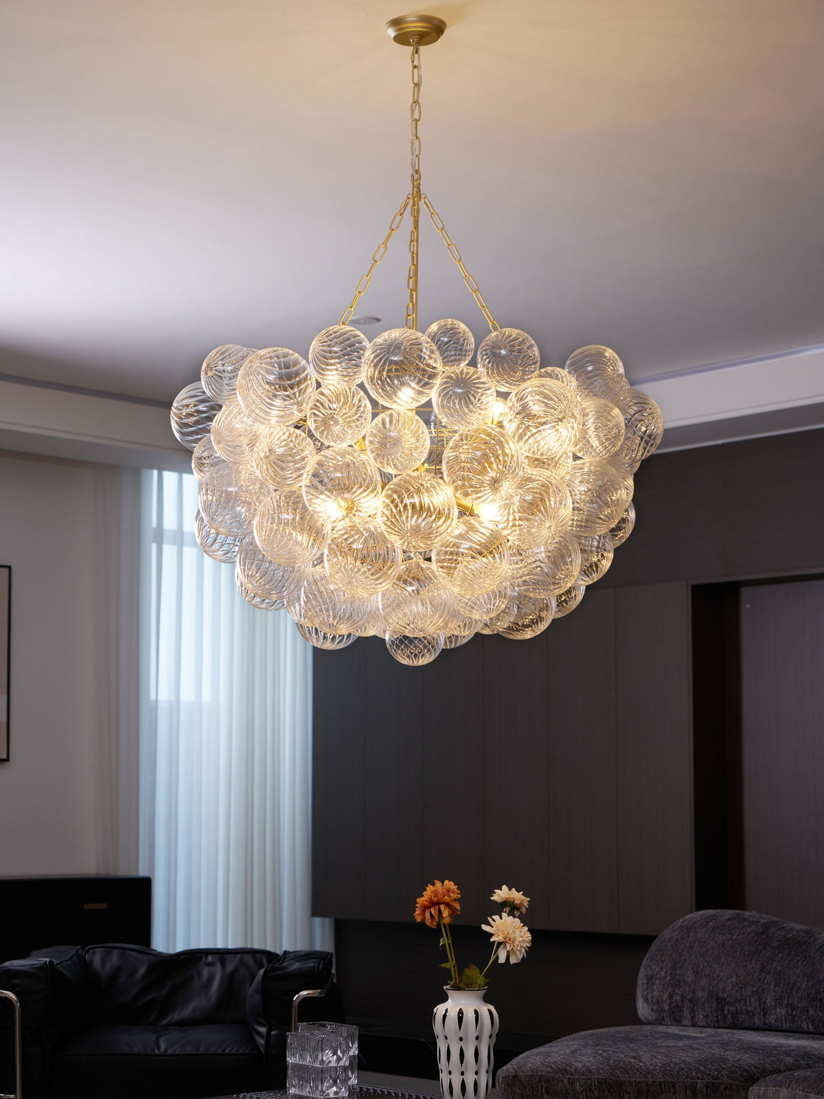 Lumière Cascade Glass Ball Chandelier – Modern Sculptural Pendant Light