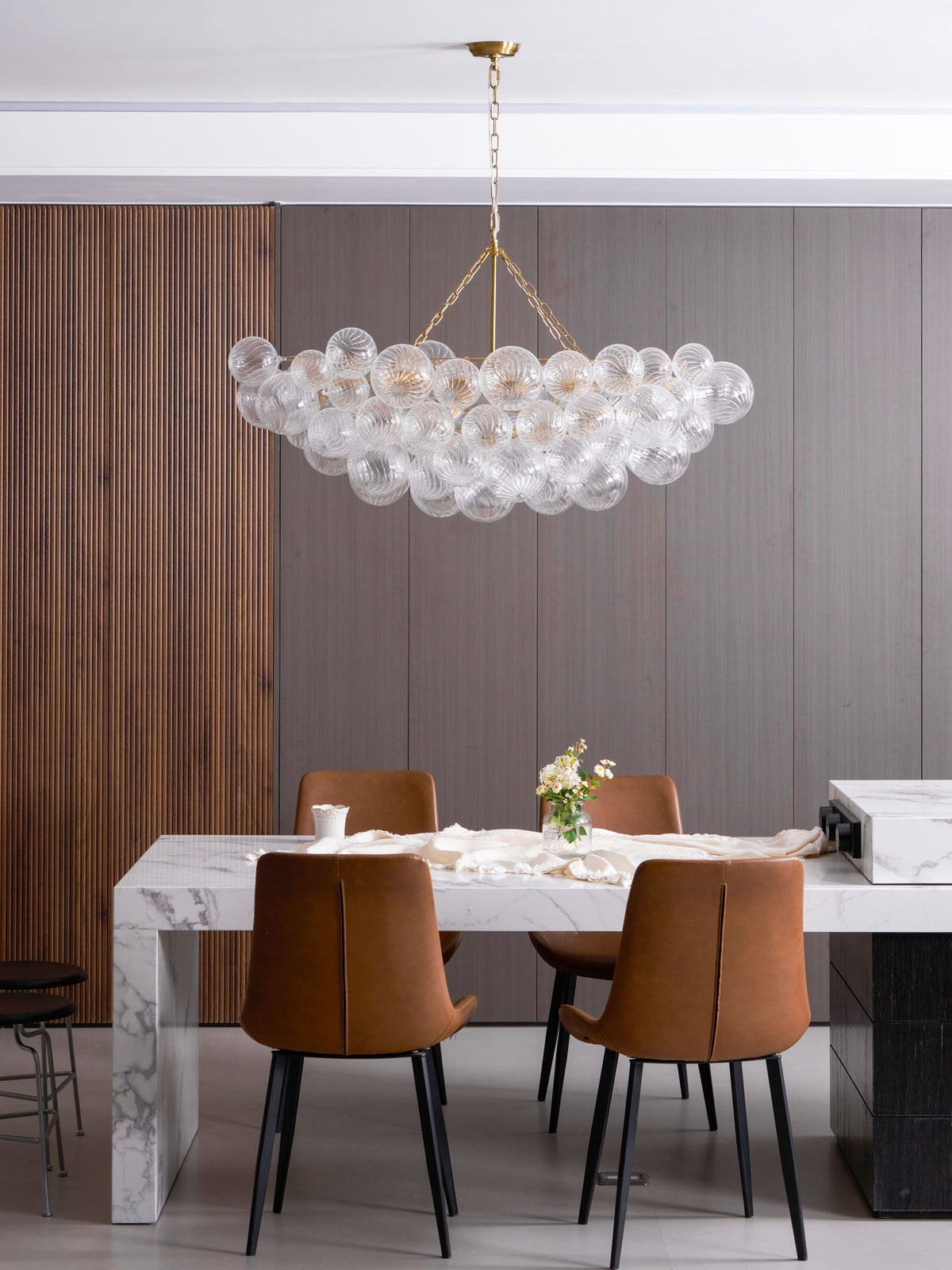 Lumière Cascade Glass Ball Chandelier – Modern Sculptural Pendant Light