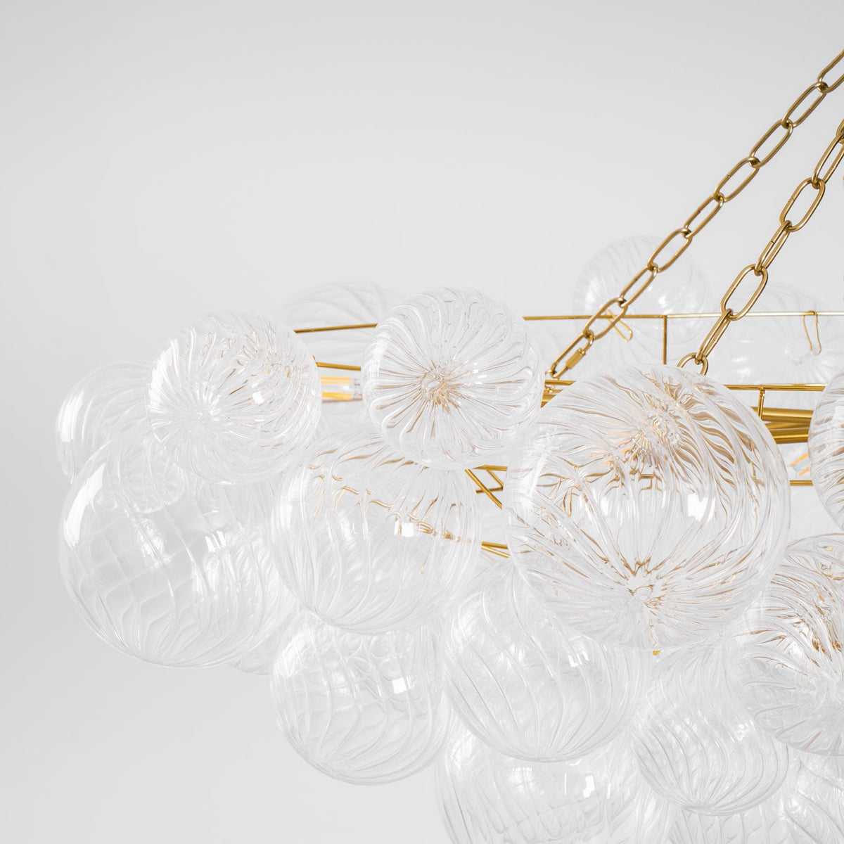 Lumière Cascade Glass Ball Chandelier – Modern Sculptural Pendant Light