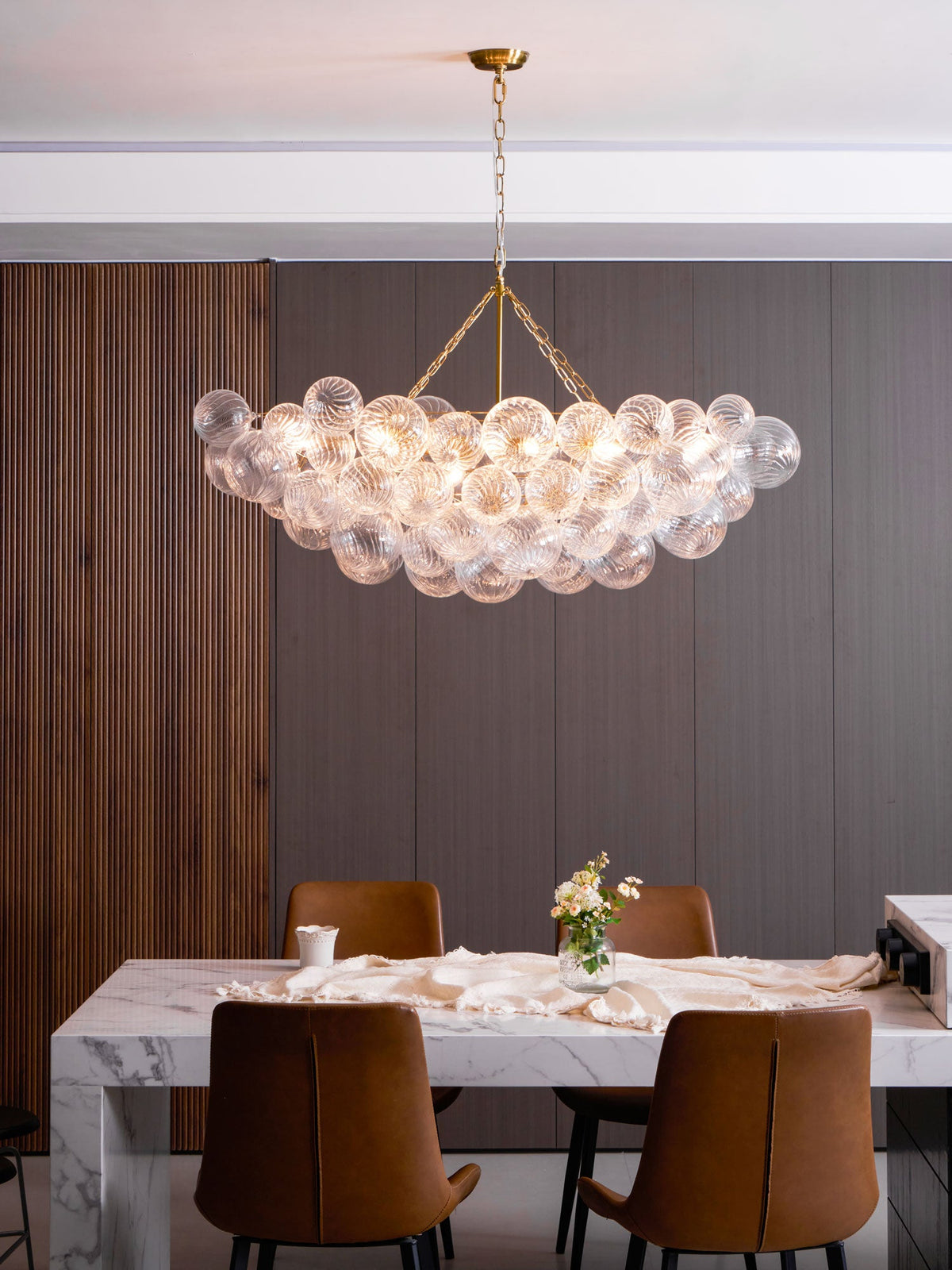 Lumière Cascade Glass Ball Chandelier – Modern Sculptural Pendant Light