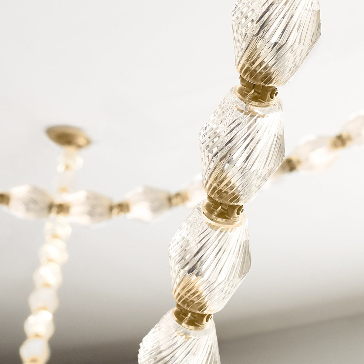 Riviere Glass Chain Chandelier – Modern Linear LED Pendant Light