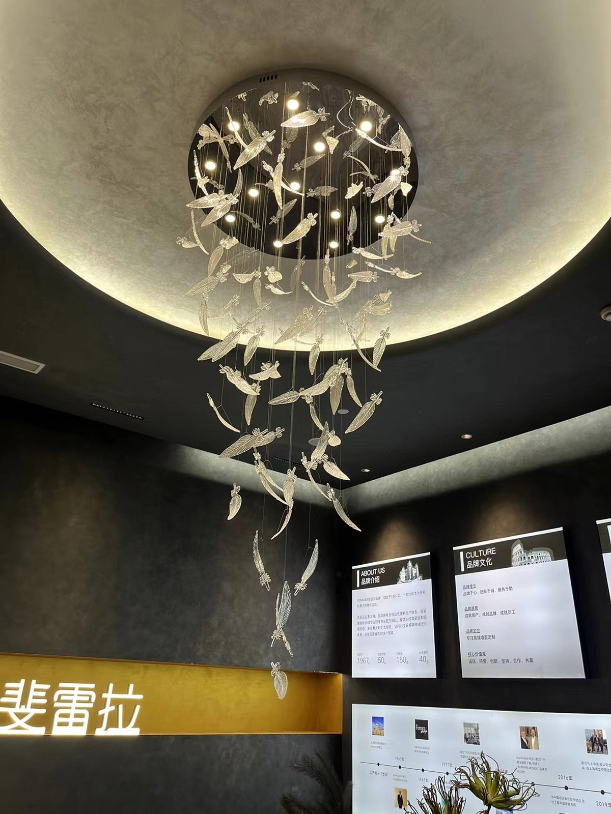 Glass Feathers Flying Chandelier — Modern LED Statement Pendant for Dining & Living Rooms
