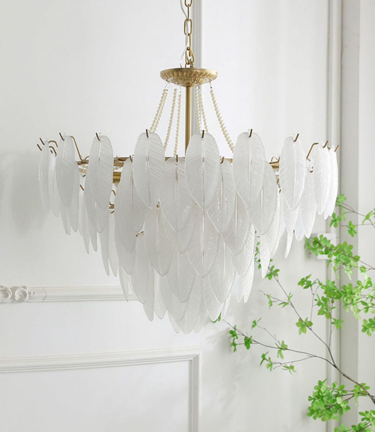 glass-feather-pearl-chandelier