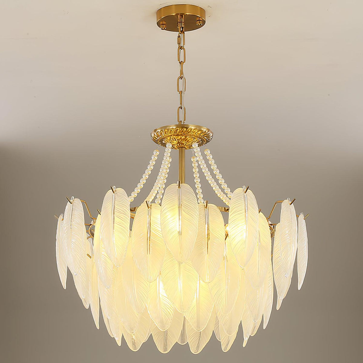 glass-feather-pearl-chandelier