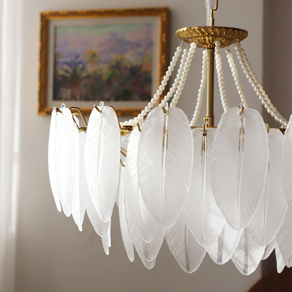 glass-feather-pearl-chandelier