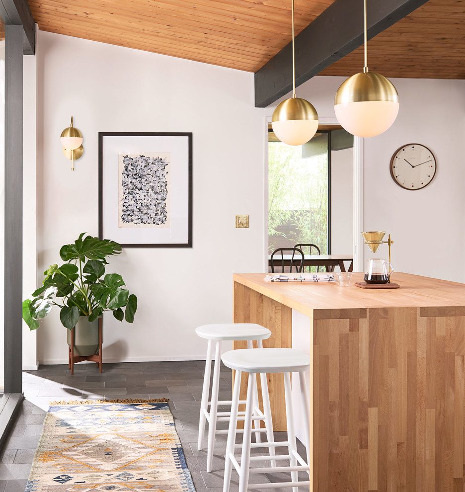Globe Wall Lamp