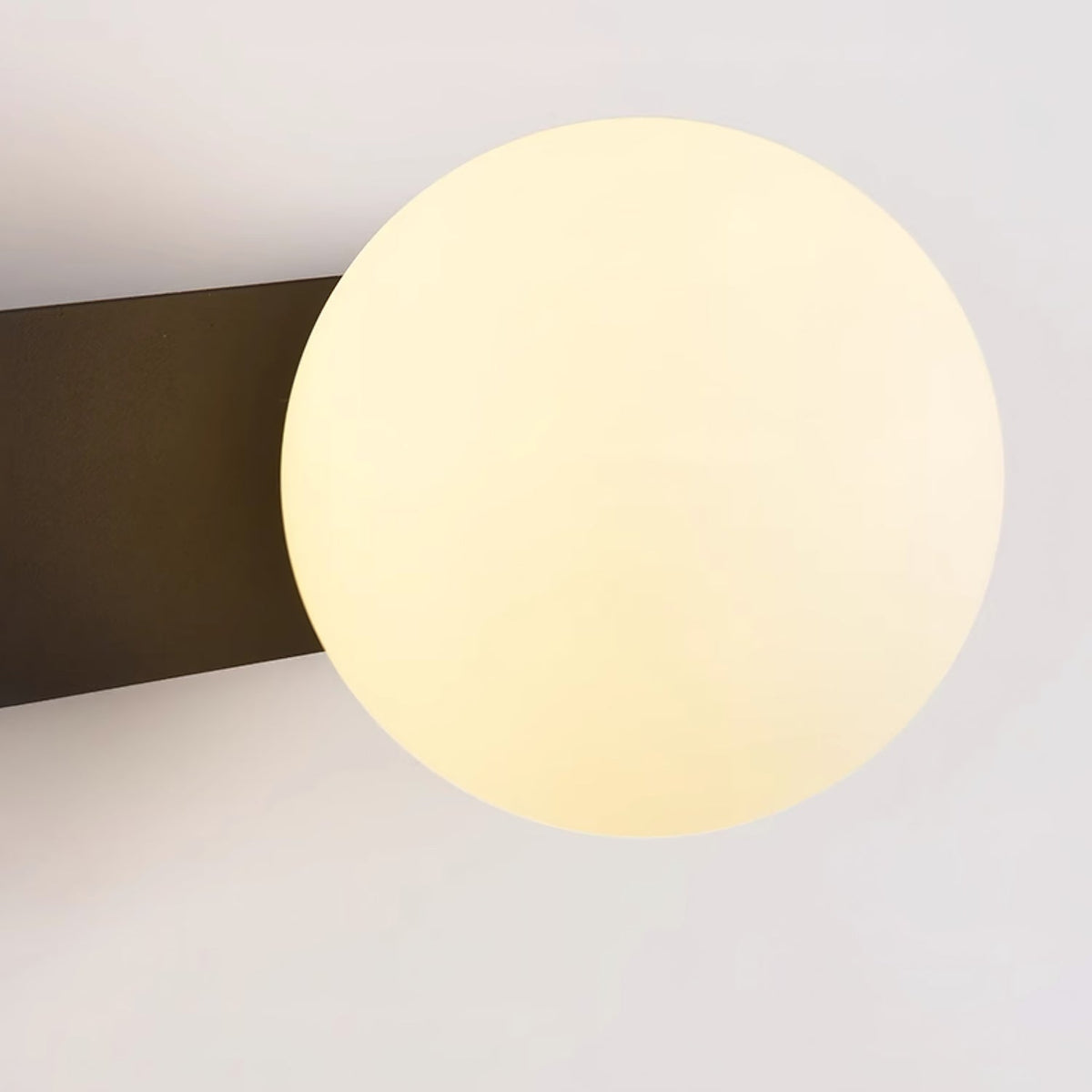 Glos Slim Wall Lamp