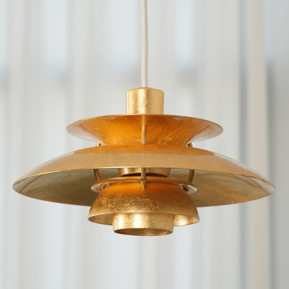 gold-foil-ph-pendant-lamp