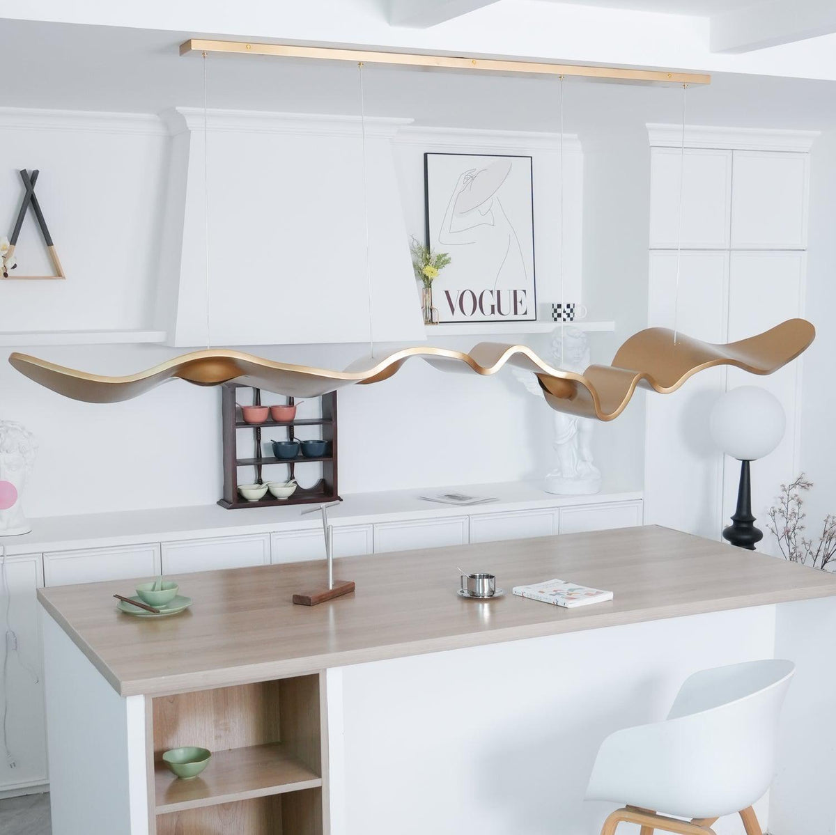 gold-ribbon-chandelier