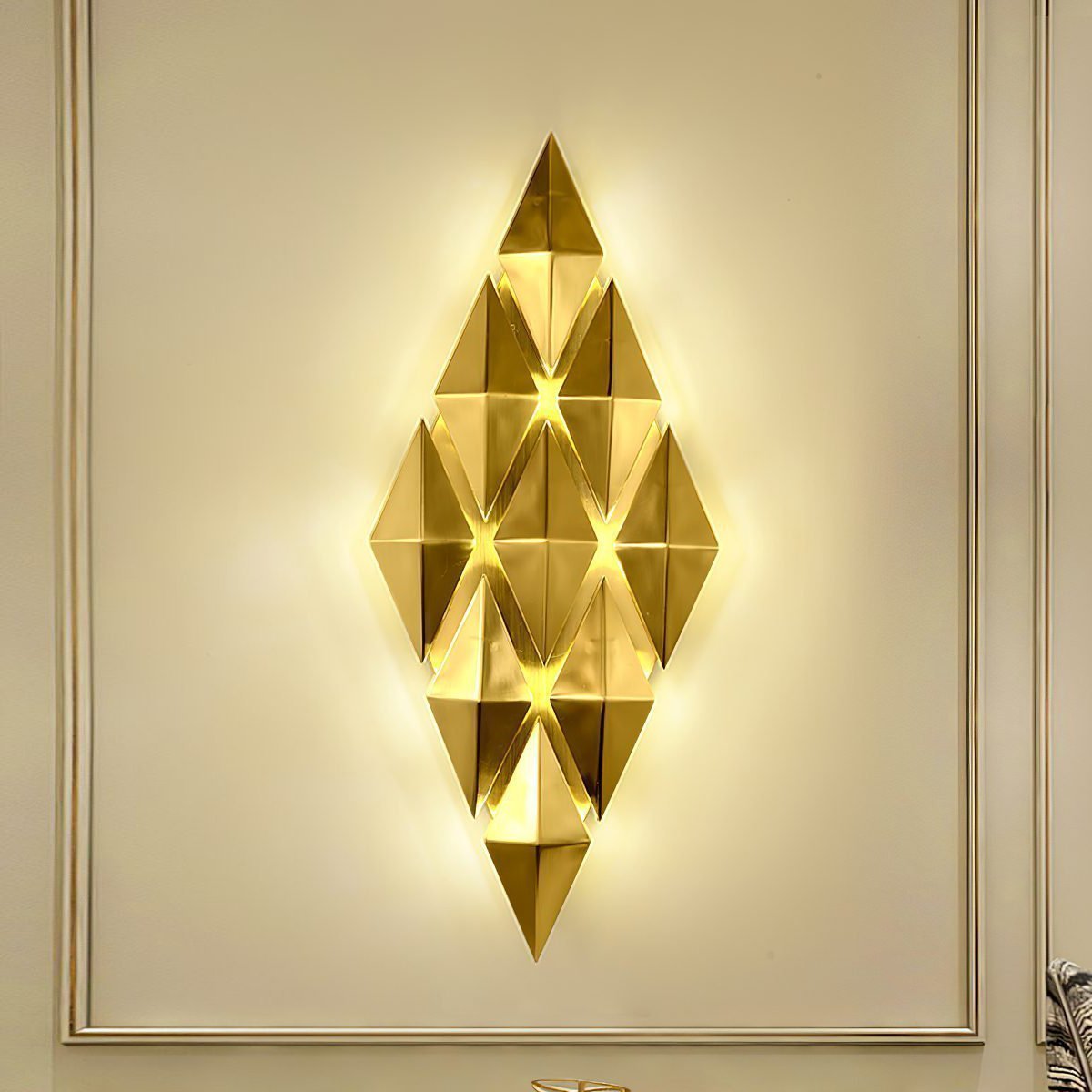 Golden Honeycomb LED Wall Light