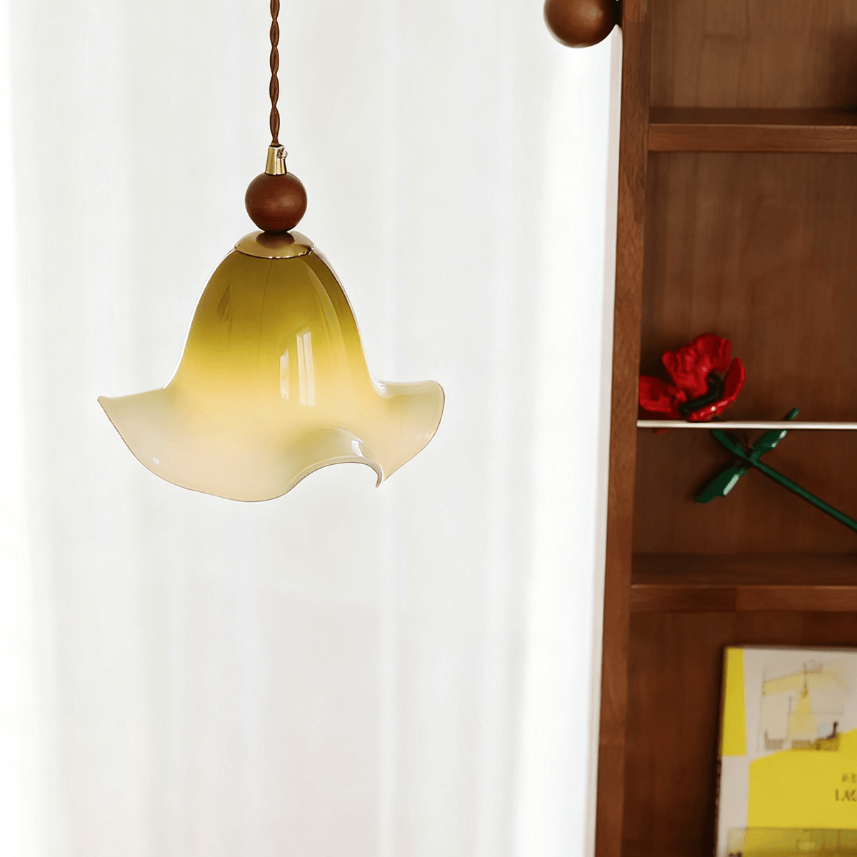 Gradient Petal Pendant Light – Art Glass & Walnut Wood Hanging Lamp for Dining, Living, Bedroom