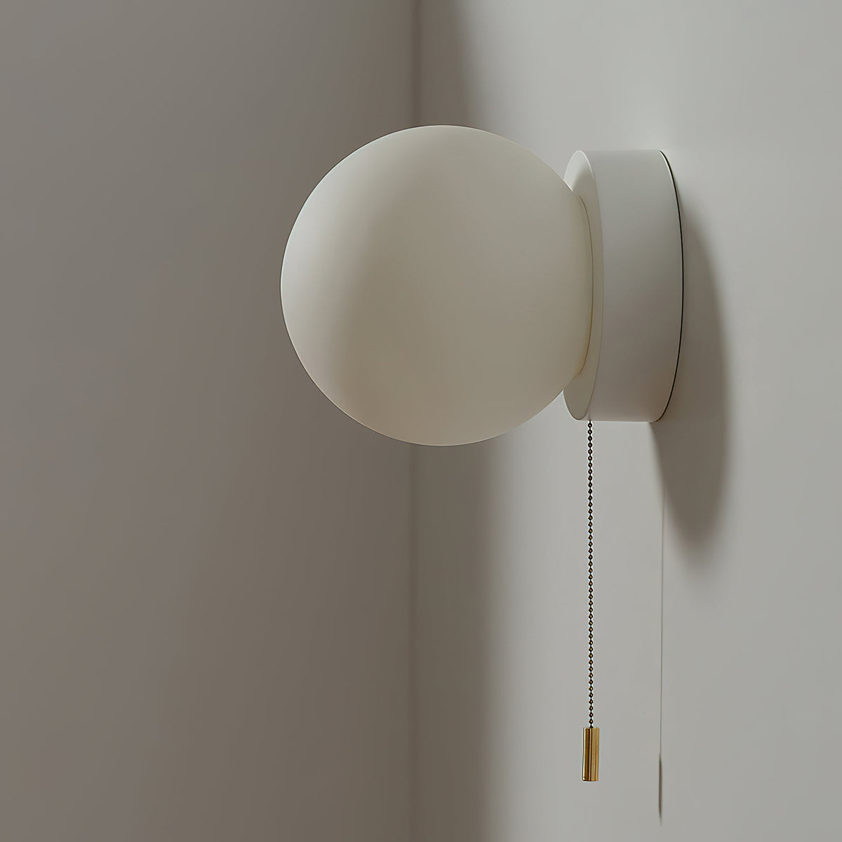 gram-wall-lamp