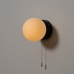 gram-wall-lamp