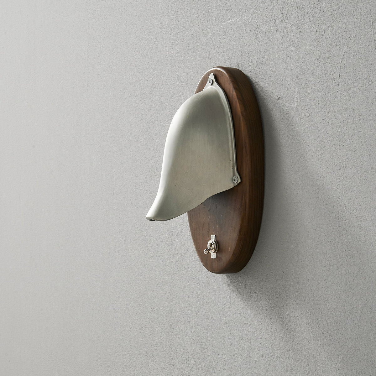 grant-wall-lamp