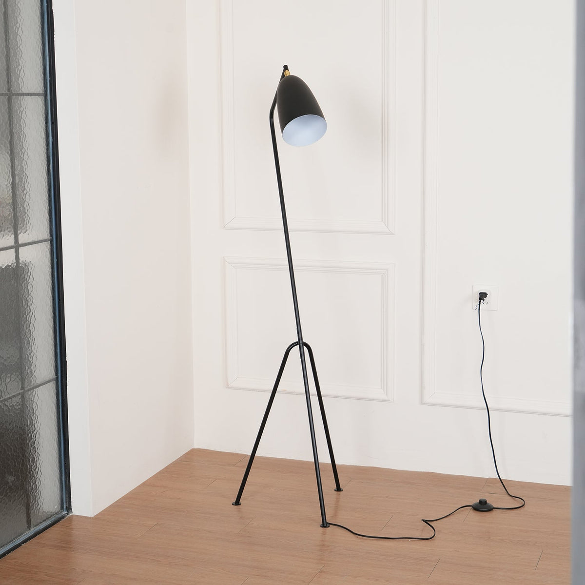 grasshopper-floor-lamp