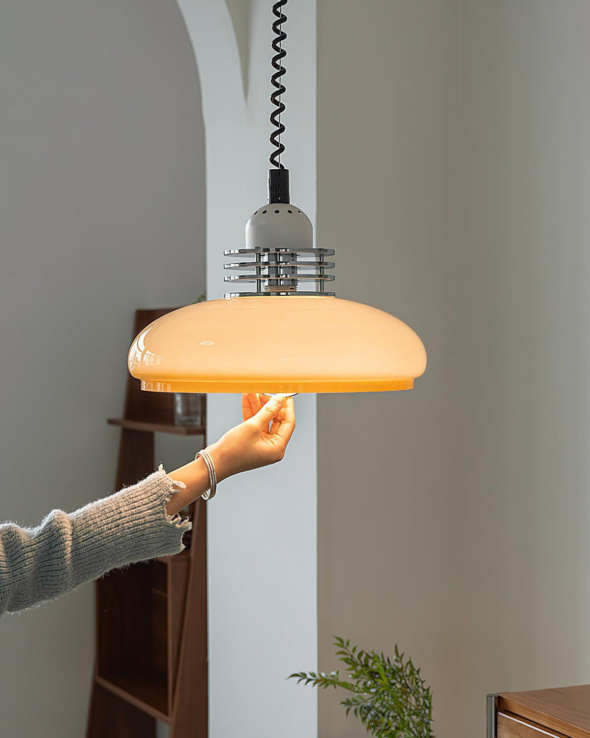 great-mongolian-su-pendant-light
