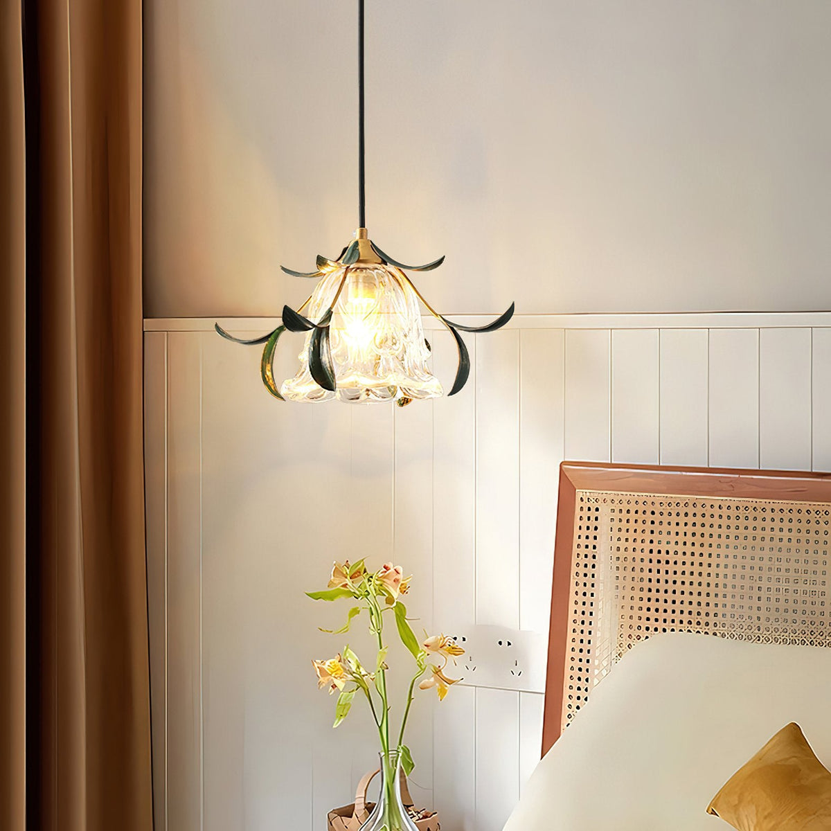Green Leaf Floral Pendant Light