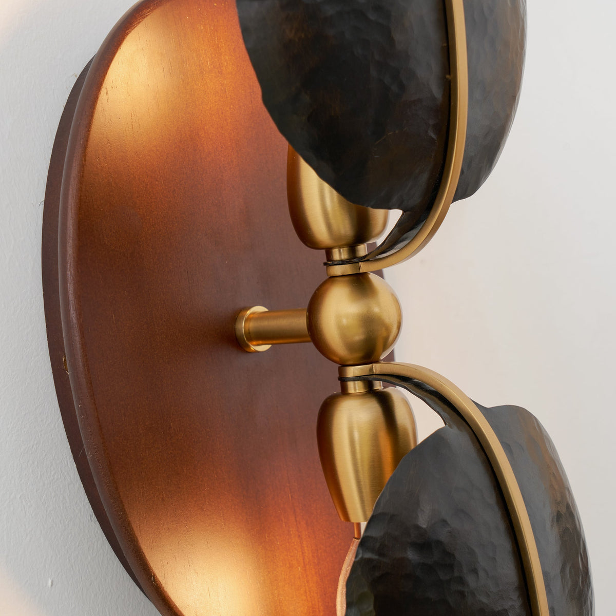 greta-wall-lamp
