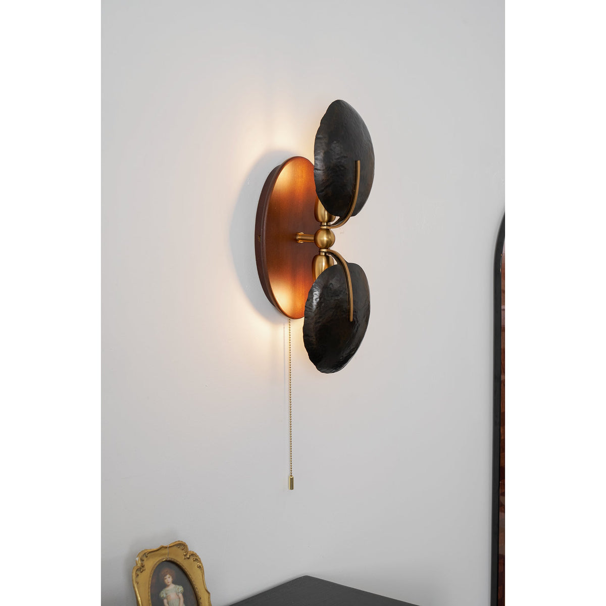 greta-wall-lamp