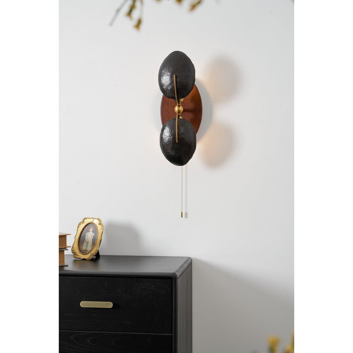 greta-wall-lamp