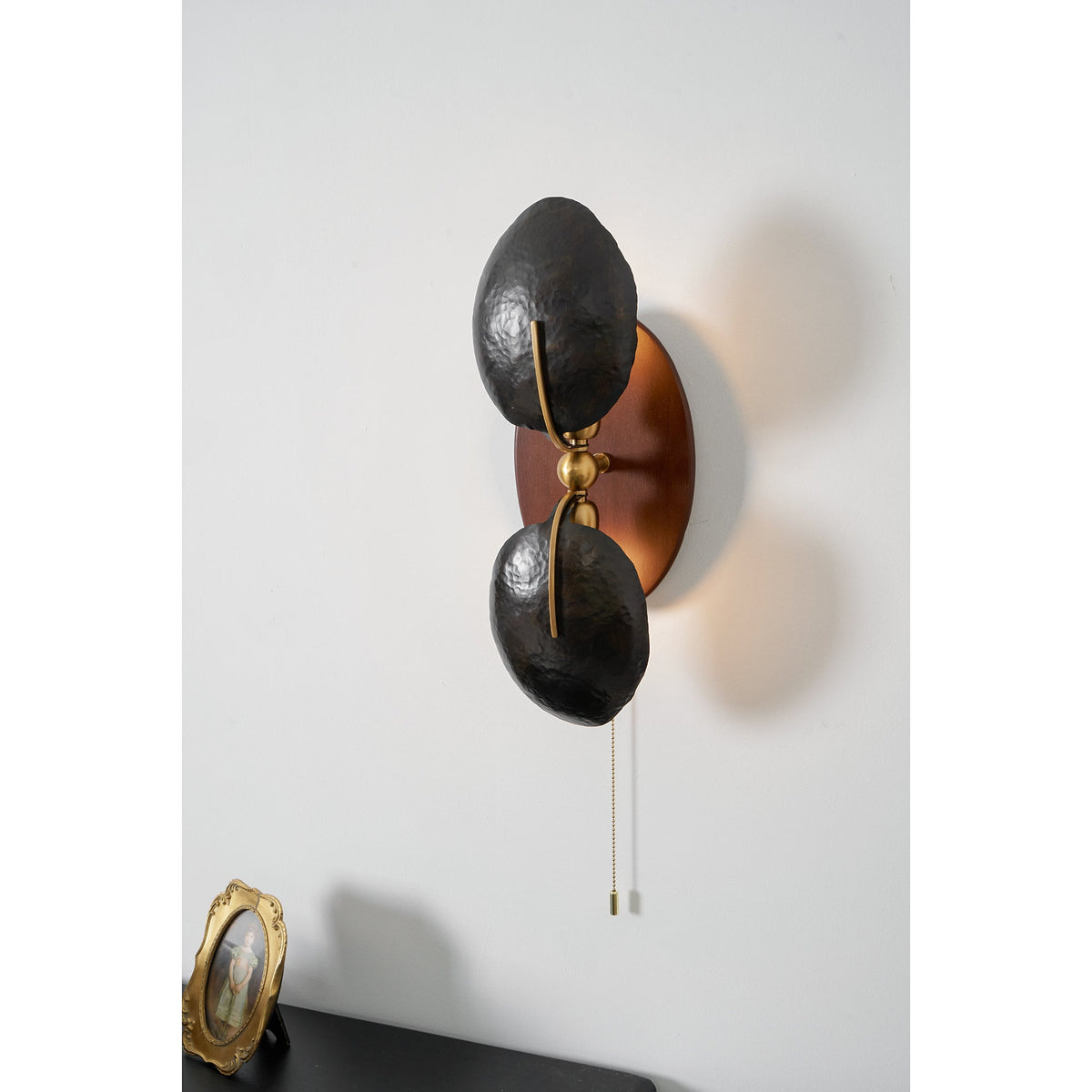 greta-wall-lamp