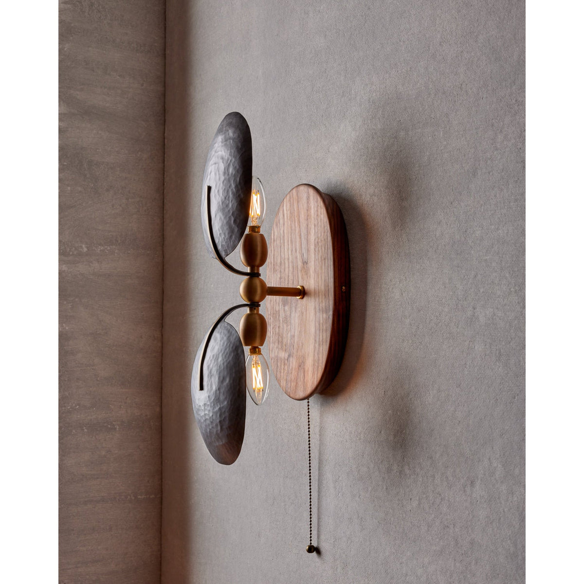 greta-wall-lamp