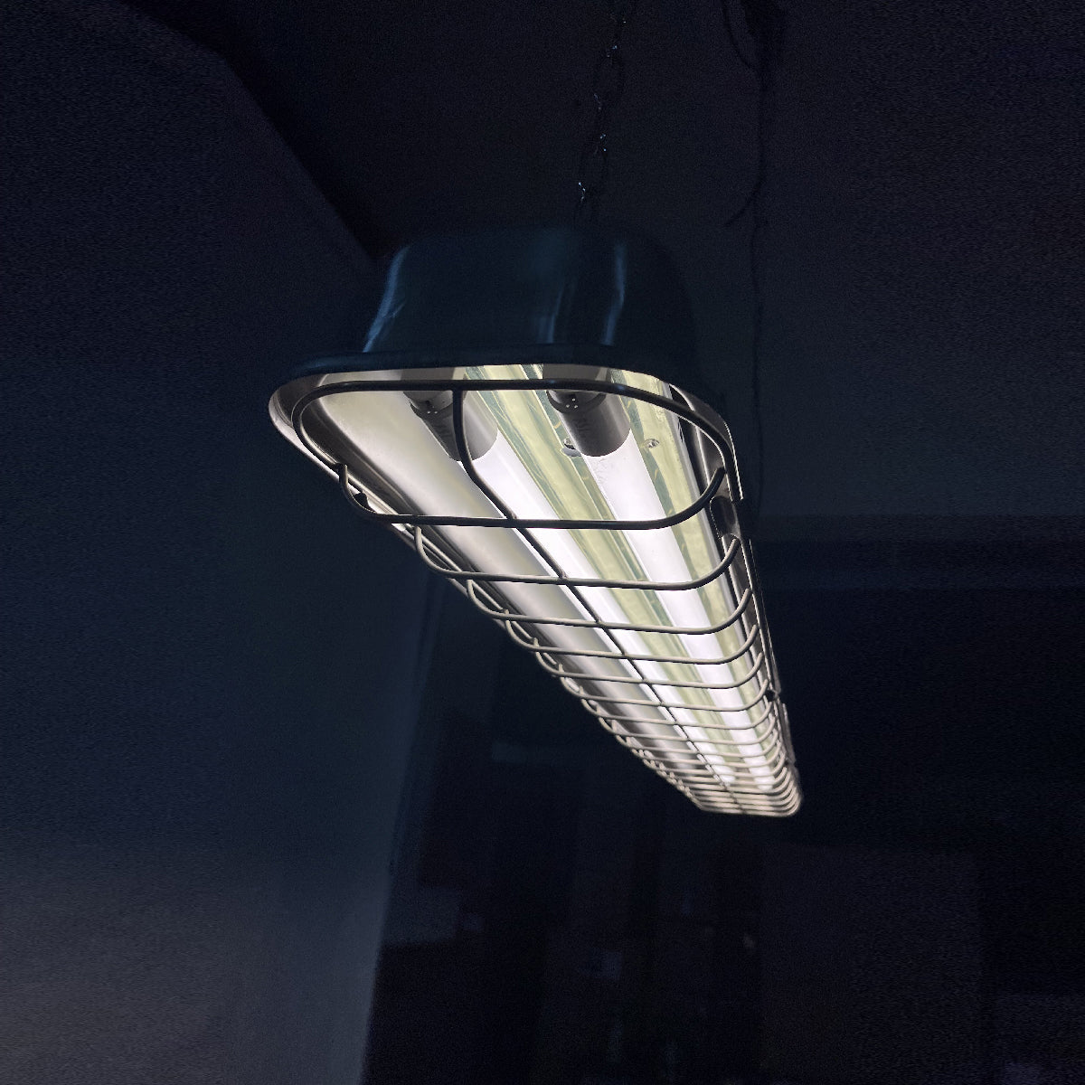 gta-cage-pendant-light