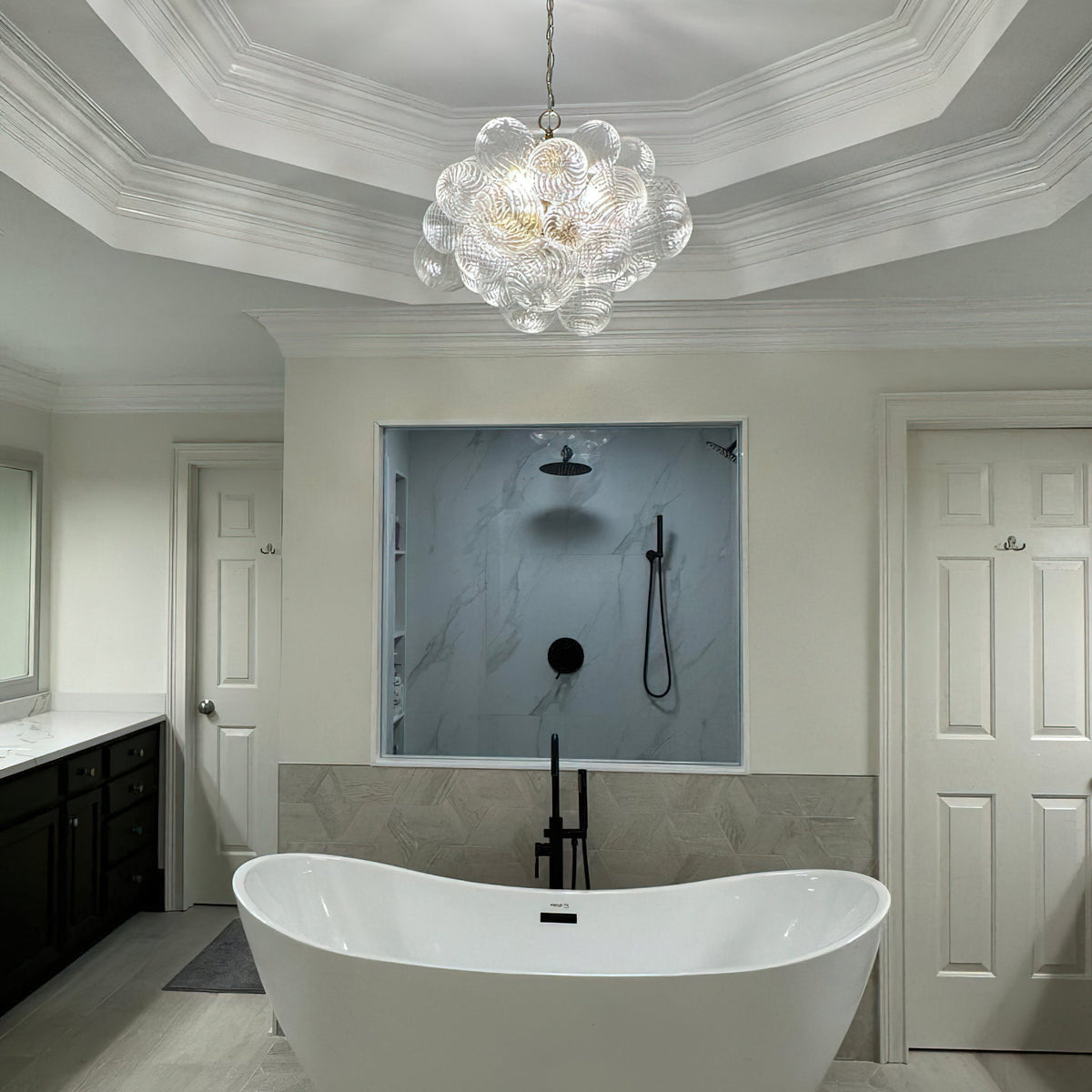 Lumière Cascade Glass Ball Chandelier – Modern Sculptural Pendant Light