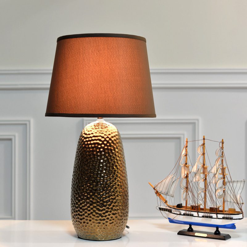 Hammer Ceramic Table Lamp