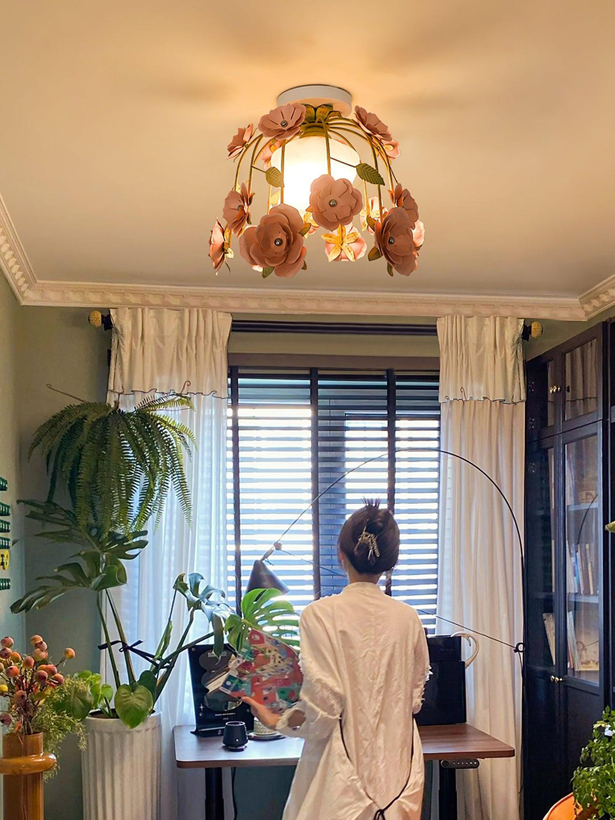 hanging-flower-ceiling-lamp
