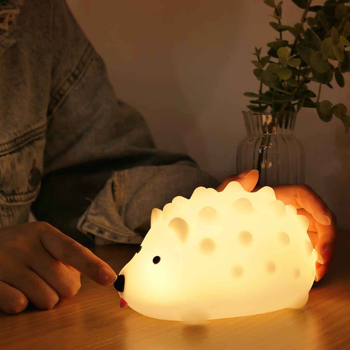 hedgehog-timing-night-light