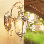 heritage-outdoor-wall-lamp