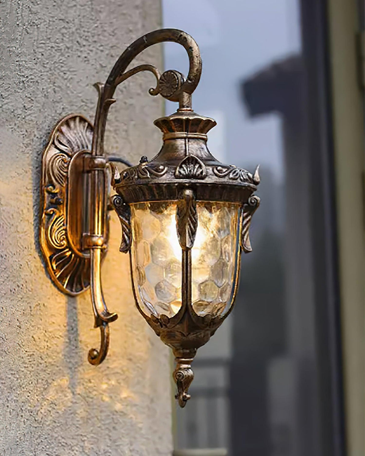 heritage-outdoor-wall-lamp